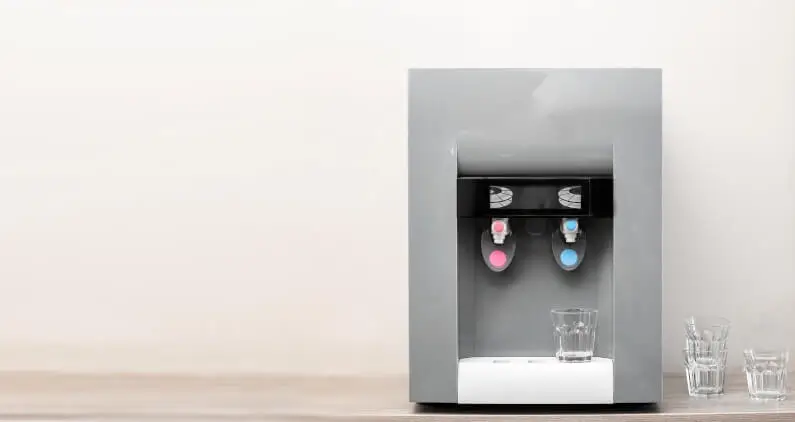 Dispensadores de agua de sobremesa: tipos y ventajas