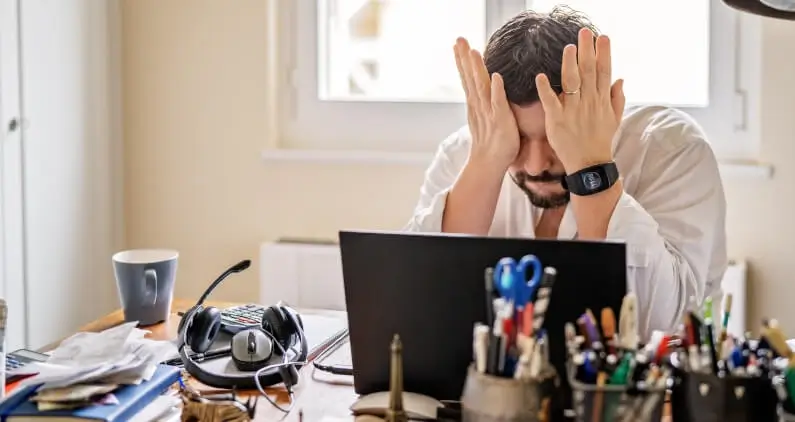 PRL: claves para evitar los riesgos psicosociales del teletrabajo