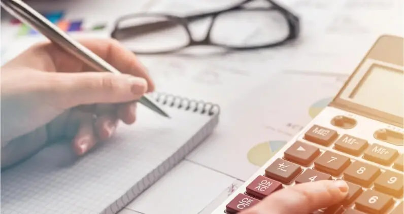 En qu te puede ayudar un asesor laboral?