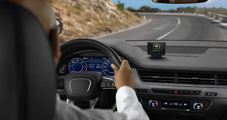 Comparativa: asistente a la conduccin, avisador, detector e inhibidor de radares