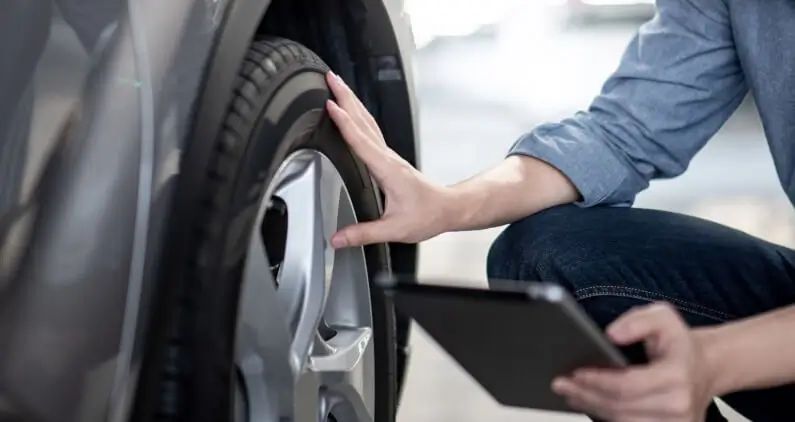Renting de coches: mantenimiento y cambio de neumticos