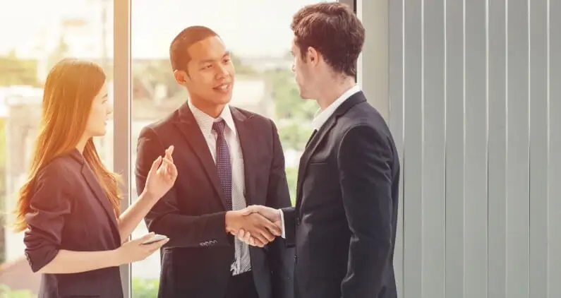 Qu es un intrprete de idiomas y qu opciones te ofrece?