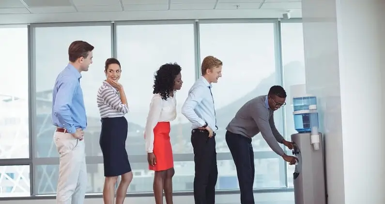 Ventajas de tener un dispensador de agua fr�a y caliente