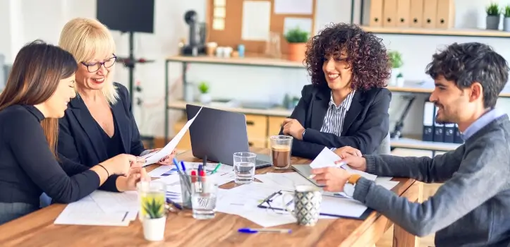 Asesora fiscal, laboral y contable