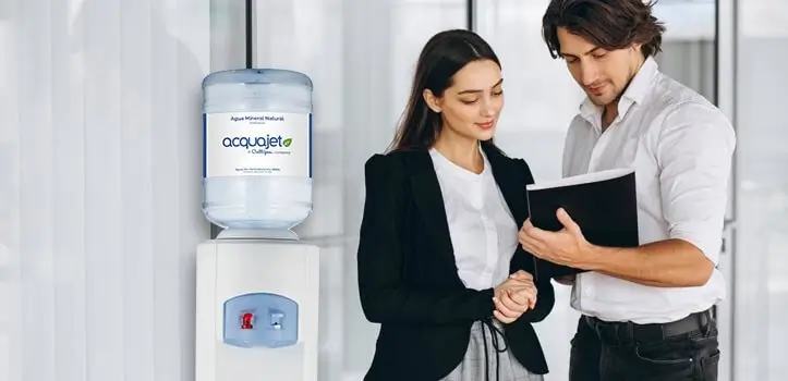 Fuentes de agua con bidones retornables