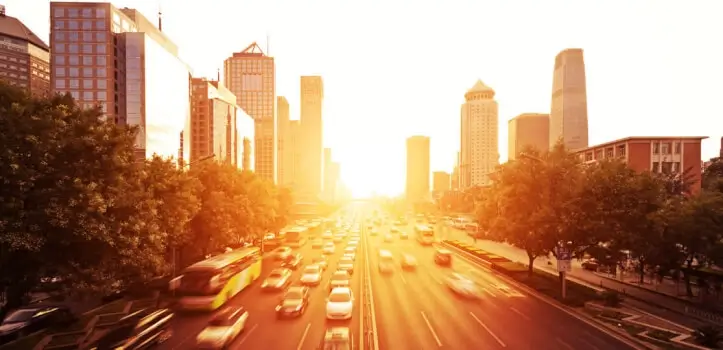 																																								Servicio 24 horas de taxis y minivans