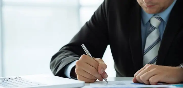 																																																																						Asesores en compraventa de empresas y traspaso de negocios