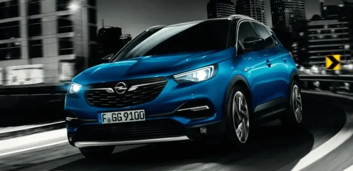 Renting de Opel Grandland X Selective 1.2T
