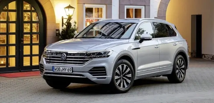 Renting de Volkswagen Touareg eHybrid Atmosphere