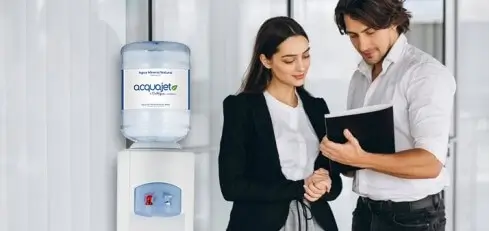 Fuentes de agua con bidones retornables